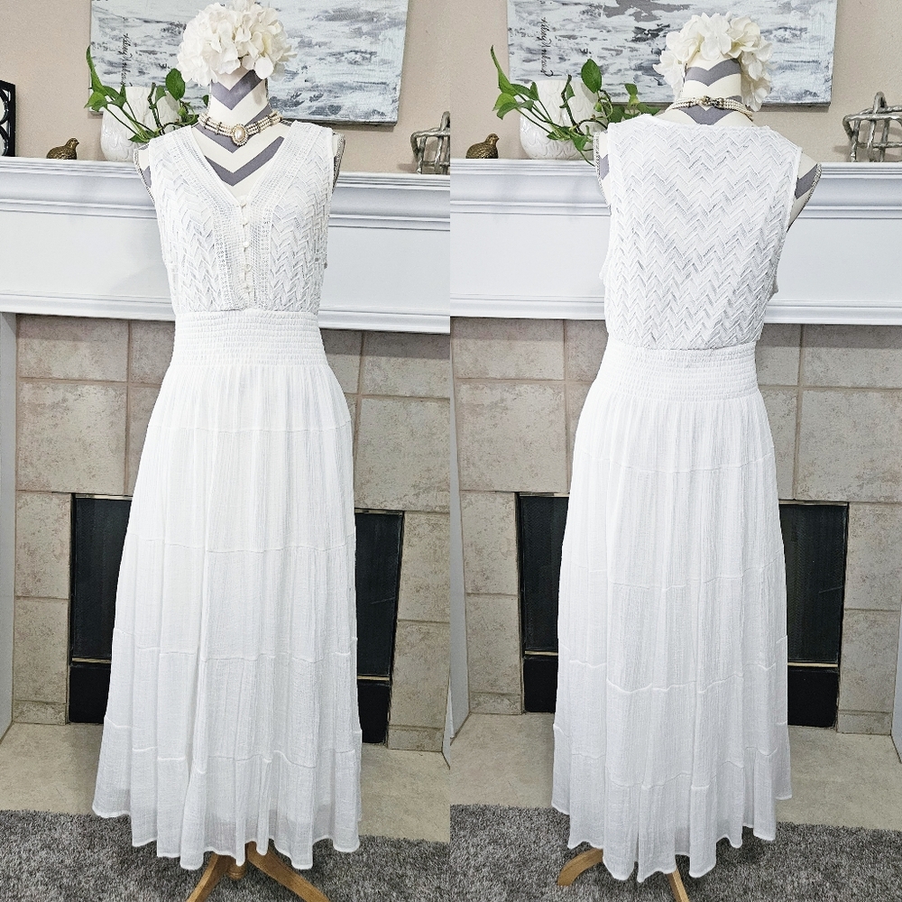 Elegant White Sleeveless Maxi Dress